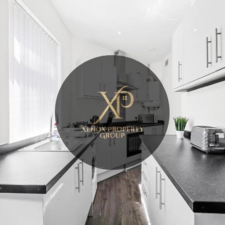 Modern Equipped 4 Bedroom House In Central Stoke-Free Parking Esterno foto