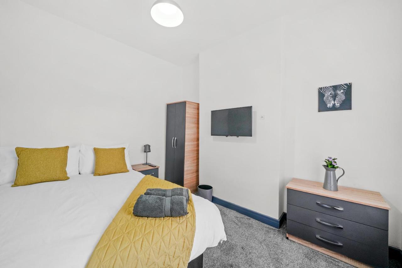 Modern Equipped 4 Bedroom House In Central Stoke-Free Parking Esterno foto